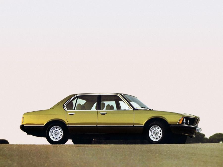  BMW 7-Series Sedan 1977 года  (фото 6 из 13)